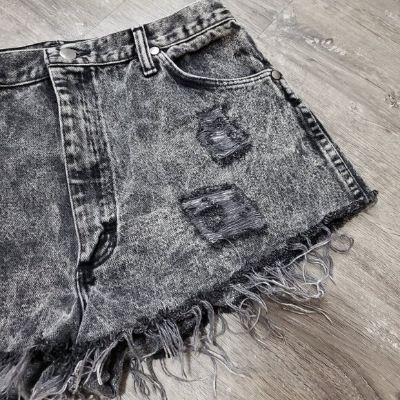 Vintage Wrangler Cut Off Jean Shorts Acid Wash 13 - Picture 2 of 8